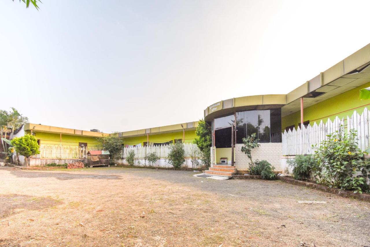 Spot On 65135 Hotel Suvarna Samrat Lodge Khamshet Exterior foto